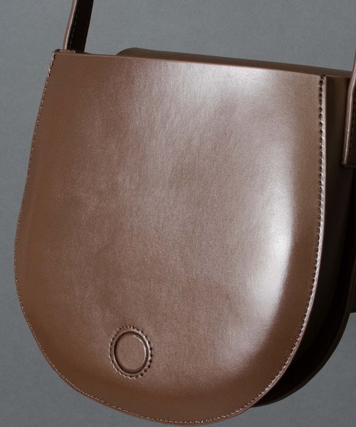 YAHKI（ヤーキ）の「【 YAHKI / ヤーキ 】 W Face Leather Shoulder Bag ダブルフェイスレザーショルダーバッグ（ショルダーバッグ・レディース・ブラック/ブラウン・FREE）」の9枚目の写真