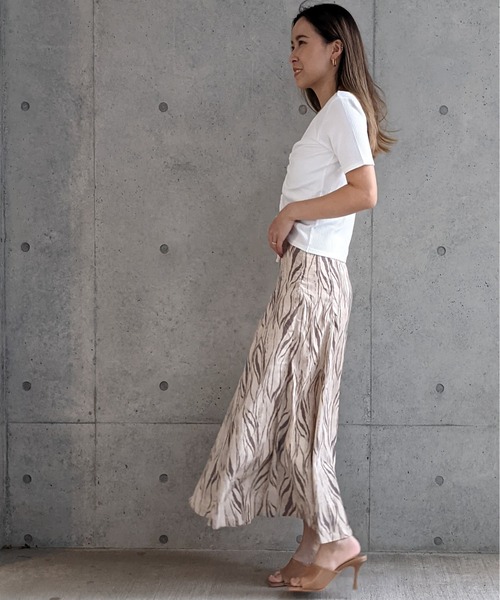 Per sist ence(パーシエンス)の「テレコ キャミソール付き シャーリングカットソー(Tシャツ/カットソー・レディース・ベージュ/モカ/オフホワイト・FREE)」の7枚目の写真