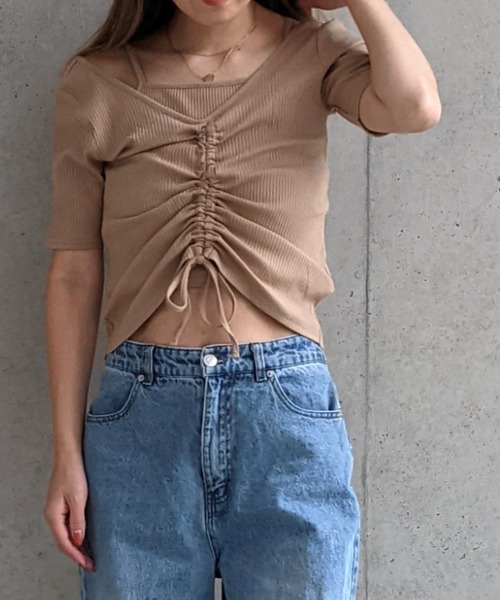 Per sist ence(パーシエンス)の「テレコ キャミソール付き シャーリングカットソー(Tシャツ/カットソー・レディース・ベージュ/モカ/オフホワイト・FREE)」の11枚目の写真