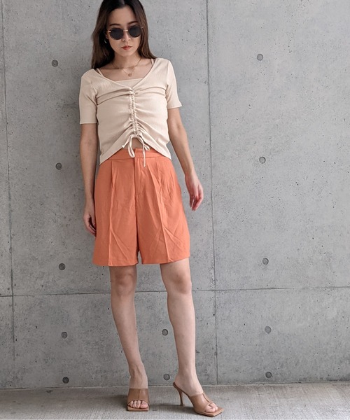 Per sist ence(パーシエンス)の「テレコ キャミソール付き シャーリングカットソー(Tシャツ/カットソー・レディース・ベージュ/モカ/オフホワイト・FREE)」の17枚目の写真