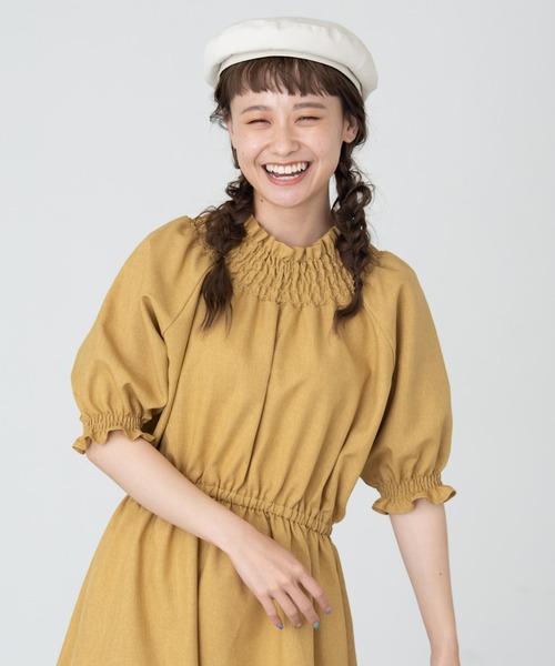 MERLOT（メルロー）の「ぷっくり袖シャーリングワンピース（ワンピース・レディース・ベージュ/グリーン/マスタード・FREE）」の20枚目の写真