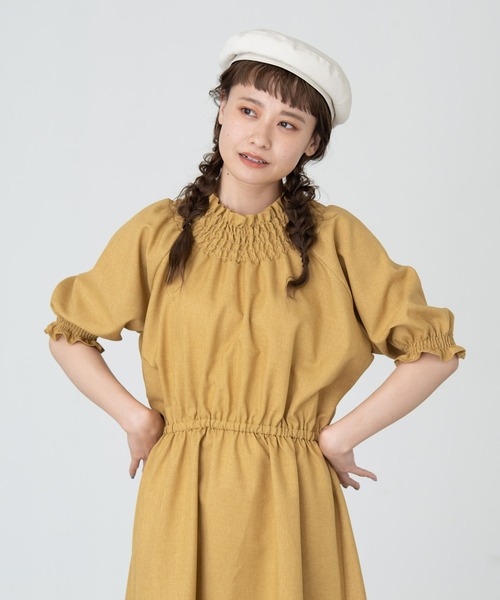 MERLOT（メルロー）の「ぷっくり袖シャーリングワンピース（ワンピース・レディース・ベージュ/グリーン/マスタード・FREE）」の12枚目の写真