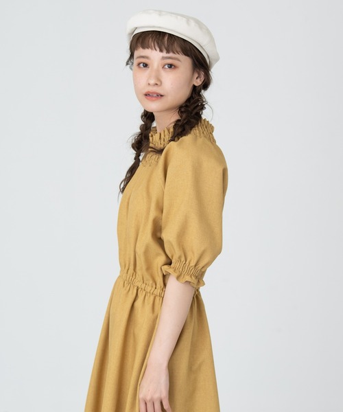 MERLOT（メルロー）の「ぷっくり袖シャーリングワンピース（ワンピース・レディース・ベージュ/グリーン/マスタード・FREE）」の21枚目の写真