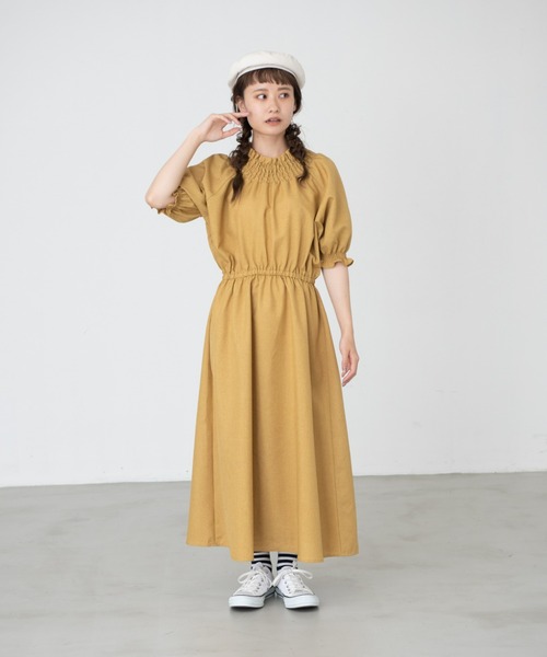 MERLOT（メルロー）の「ぷっくり袖シャーリングワンピース（ワンピース・レディース・ベージュ/グリーン/マスタード・FREE）」の19枚目の写真