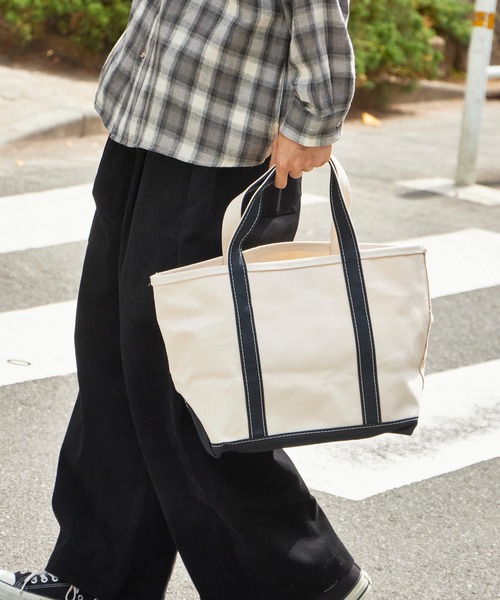 L.L.Bean(エルエルビーン)の「L.L.Bean/エル・エル・ビーン Boat and Tote Med 112636 トートバッグ コットンキャンバス(トートバッグ・メンズ・ブラック/ダークグリーン/ネイビー/レッド/ブルー/グリーン/ブラウン/イエロー/グレー/ベージュ系/オリーブ/ライトブルー・ONE SIZE)」の16枚目の写真