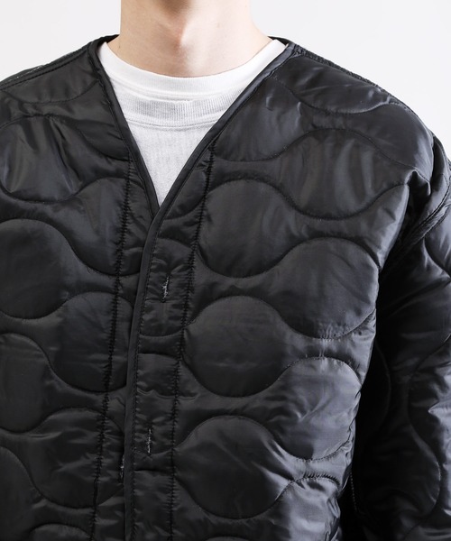 ROTHCO（ロスコ）の「Rothco / ロスコ M-65 Field Jacket Liner M65 フィールドジャケット 用 キルティングライナー（ミリタリージャケット・メンズ・オリーブ/ブラック・LARGE/MEDIUM/XX-LARGE/XXX-LARGE/X-LARGE）」の4枚目の写真