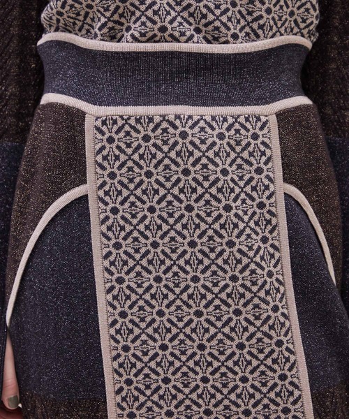 PUBLIC TOKYO（パブリックトウキョウ）の「ブロッキングジャガードニットスカート（スカート・レディース・ブラック/ネイビー・FREE）」の7枚目の写真