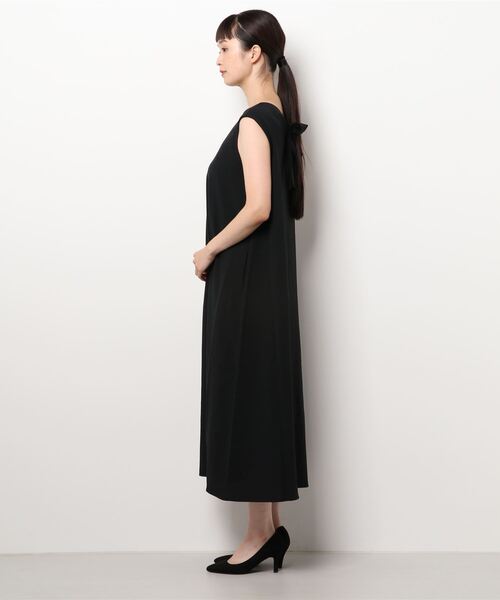 Te chichi TERRASSE（テチチテラス）の「麻調バックリボンワンピース（ワンピース・レディース・ブラック/ブルー/モカ・ﾌﾘ-）」の5枚目の写真