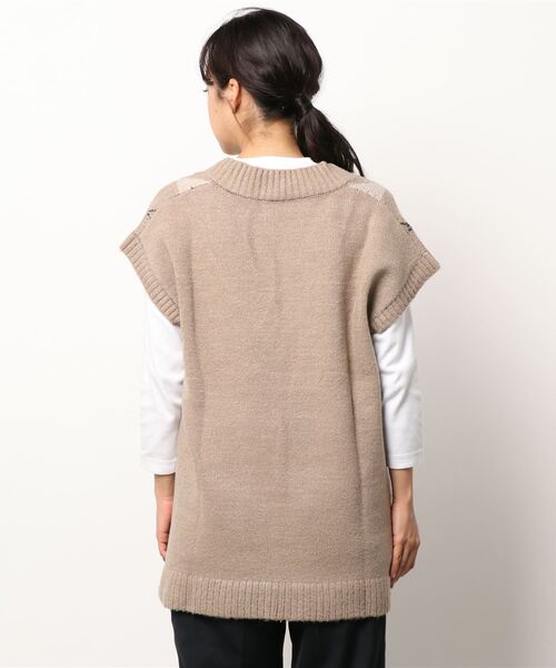 BELLUNA PLUS(ベルーナ)の「アーガイル柄ジャカードニットベスト(ベスト・レディース・グレー/アイボリー/モカ・MEDIUM/LARGE/X-LARGE)」の5枚目の写真