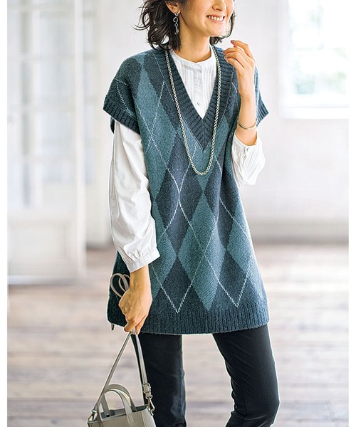 BELLUNA PLUS(ベルーナ)の「アーガイル柄ジャカードニットベスト(ベスト・レディース・グレー/アイボリー/モカ・MEDIUM/LARGE/X-LARGE)」の7枚目の写真