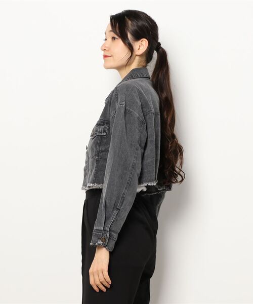 RETRO GIRL（レトロガール）の「ダメージショートGジャン（デニムジャケット・レディース・ブラック/レッド/オフホワイト/ケミカルウォッシュ・FREE）」の7枚目の写真