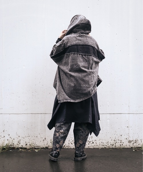 rovtski（ロフトスキー）の「ビッグシルエット デニムアシメフードブルゾン（ブルゾン・レディース・ブラック・FREE）」の19枚目の写真