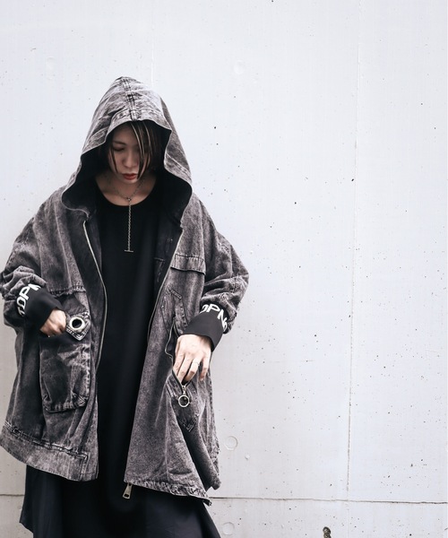 rovtski（ロフトスキー）の「ビッグシルエット デニムアシメフードブルゾン（ブルゾン・レディース・ブラック・FREE）」の11枚目の写真