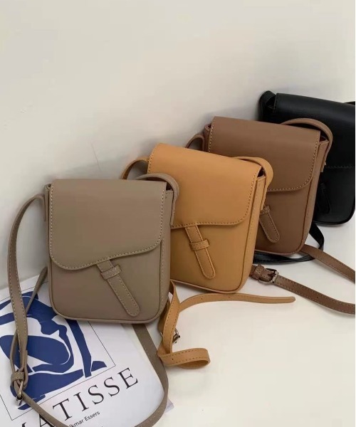 POUTOJOURU（ポートジュール）の「【POUTOJOUR】　クラシックスクエアミニショルダーバッグ　WEB限定（ショルダーバッグ・レディース・ブラック/グレー/モカ/キャメル・FREE）」の9枚目の写真