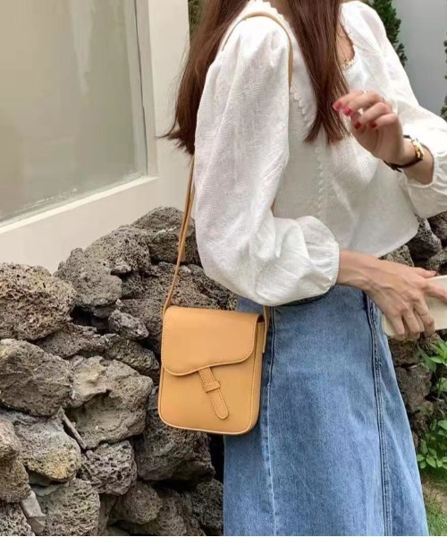 POUTOJOURU（ポートジュール）の「【POUTOJOUR】　クラシックスクエアミニショルダーバッグ　WEB限定（ショルダーバッグ・レディース・ブラック/グレー/モカ/キャメル・FREE）」の8枚目の写真