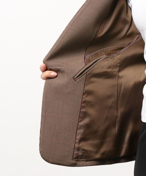 Alexander Julian（アレキサンダージュリアン）の「アレキサンダージュリアンレディース/ALEXANDER JULIAN：Women ガンクラブチェック セットアップ カラーレスジャケット（セットアップパンツ・スカートございます）（スーツジャケット・レディース・ブラウン・MEDIUM/LARGE）」の2枚目の写真