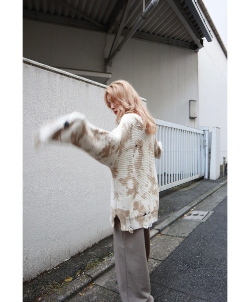 FIG&VIPER（フィグアンドバイパー）の「タイダイダメージBIGニット（ニット/セーター・レディース・ピンク/カーキ/アイボリー・FREE）」の21枚目の写真