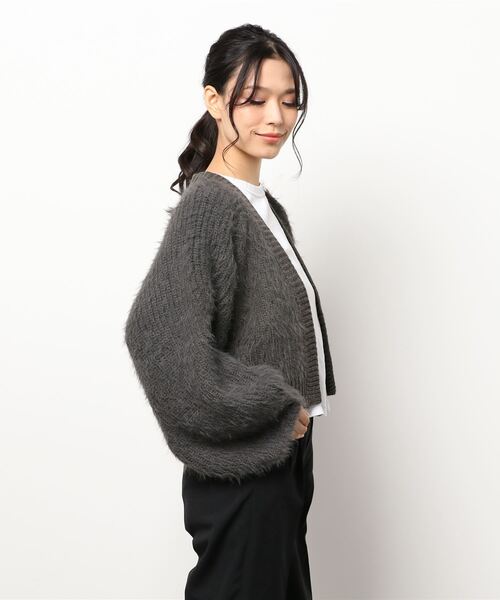 Q（キュー）の「ショートシャギーカーディガン（カーディガン/ボレロ・レディース・チャコールグレー・MEDIUM）」の2枚目の写真