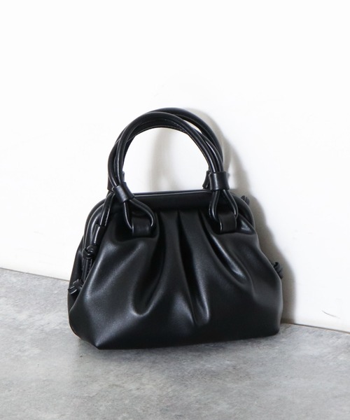 archives（アルシーヴ）の「くるみがま口ハンドルショルダー（ショルダーバッグ・レディース・グリーン/アイボリー/ブラック・FREE）」の4枚目の写真