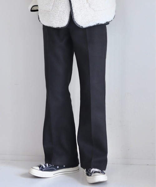 MinoriTY（マイノリティ）の「メルトン セミフレアパンツ Semi-flare Trousers【MinoriTY × WEARISTA Mr.SZK（ミスタースズキ）コラボ】（スラックス・メンズ・ブラック/グレー・M/L）」の2枚目の写真