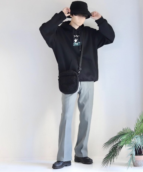 MinoriTY（マイノリティ）の「メルトン セミフレアパンツ Semi-flare Trousers【MinoriTY × WEARISTA Mr.SZK（ミスタースズキ）コラボ】（スラックス・メンズ・ブラック/グレー・M/L）」の4枚目の写真