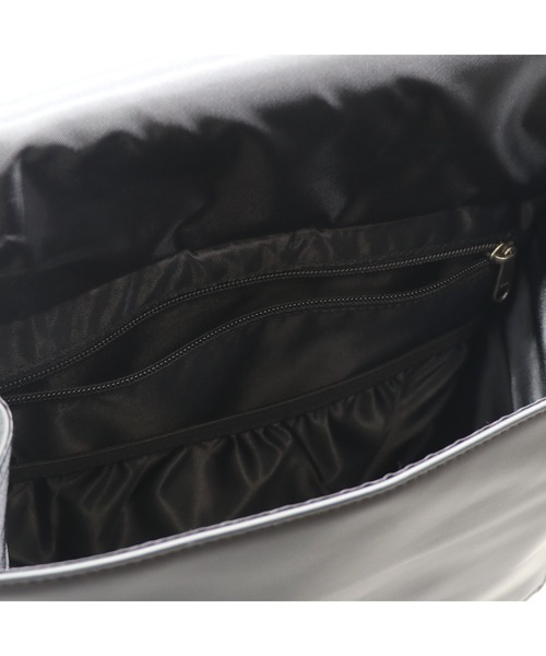 【グッシオウォーモ】撥水かぶせバックパックスクエア型かぶせベルトビジネスリュックオンオフ兼用本革付属