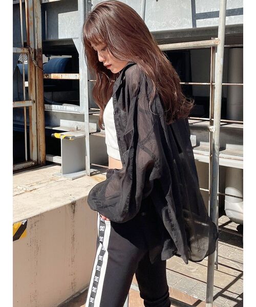 GYDA(ジェイダ)の「SHEAR シャツ(シャツ/ブラウス・レディース・ブラック/オフホワイト/シャーベット・FREE)」の8枚目の写真