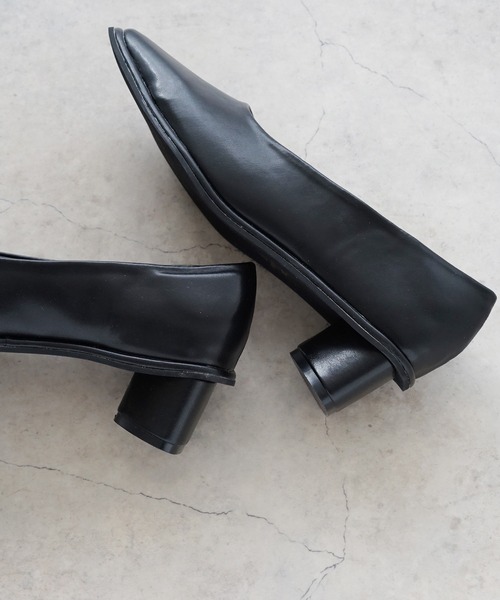 menue（メヌエ）の「スクエアトゥ 変形ヒール パンプス（パンプス・レディース・アイボリー/ブラック/グレイッシュベージュ・21.5cm/22.0cm/22.5cm/23.0cm/23.5cm/24.0cm/24.5cm/25.0cm/25.5cm/26.0cm）」の8枚目の写真