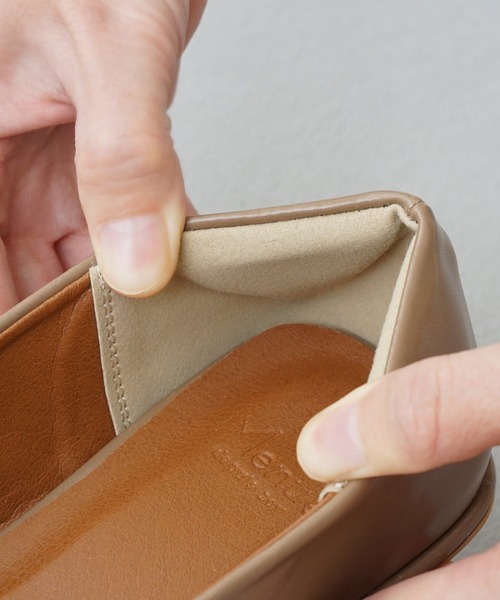 menue（メヌエ）の「スクエアトゥ 変形ヒール パンプス（パンプス・レディース・アイボリー/ブラック/グレイッシュベージュ・21.5cm/22.0cm/22.5cm/23.0cm/23.5cm/24.0cm/24.5cm/25.0cm/25.5cm/26.0cm）」の21枚目の写真