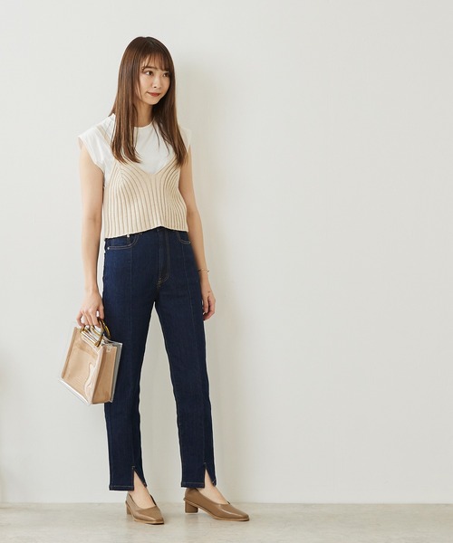 menue（メヌエ）の「スクエアトゥ 変形ヒール パンプス（パンプス・レディース・アイボリー/ブラック/グレイッシュベージュ・21.5cm/22.0cm/22.5cm/23.0cm/23.5cm/24.0cm/24.5cm/25.0cm/25.5cm/26.0cm）」の11枚目の写真