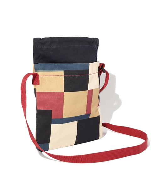 Levi's(リーバイス)の「Levi's(R) RED パッチワーク クロスボディーバッグ(ボディバッグ/ウエストポーチ・メンズ・マルチ・OS)」の10枚目の写真