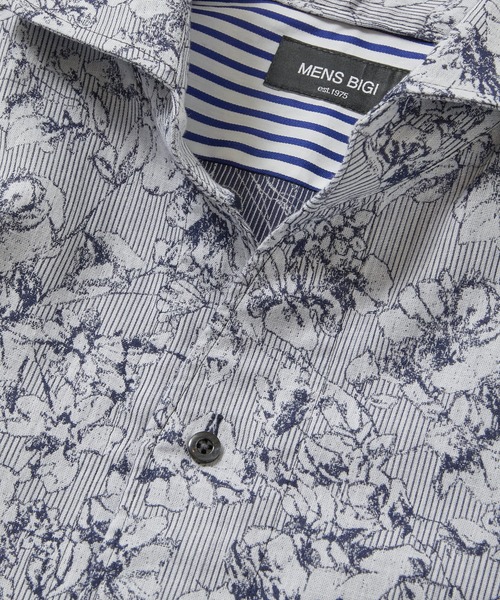 MEN'S BIGI（メンズビギ）の「フラワージャガードカッタウェイシャツ（シャツ/ブラウス・メンズ・ネイビー/ホワイト/ピンク・01/02/03/04）」の10枚目の写真