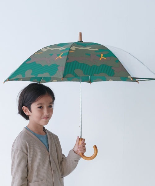 392 plusm（サンキューニプリュスエム）の「Umbrella Kids 50 - camouflage - 790213（長傘・キッズ・グリーン/ベージュ・50cm）」の2枚目の写真