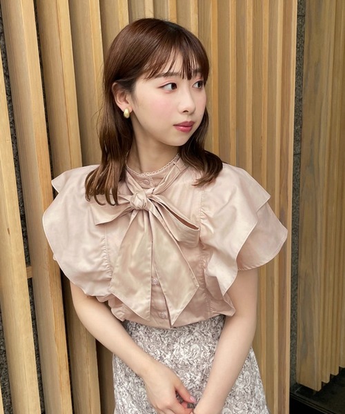 one after another NICE CLAUP(ワンアフターアナザーナイスクラップ)の「2wayボウタイブラウス(シャツ/ブラウス・レディース・ブラック/ピンクベージュ/グリーン系その他/オフホワイト・FREE)」の15枚目の写真