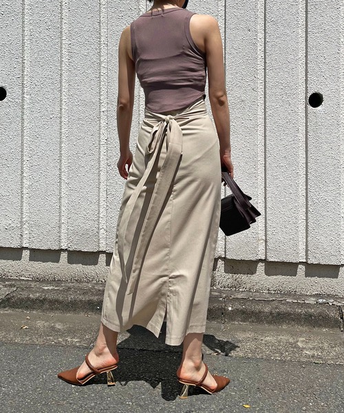 Jewelobe(ジュエローブ)の「クロップドアメスリタンクトップ(タンクトップ・レディース・ホワイト/チャコールグレー/ブラウン/カーキ・FREE)」の17枚目の写真