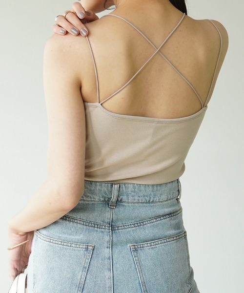 IAMUSE(アイアミューズ)の「【IAMUSE】バッククロスカップインキャミソール S0678(キャミソール・レディース・グリーン/ブラック/オフホワイト/ベージュ・FREE)」の3枚目の写真