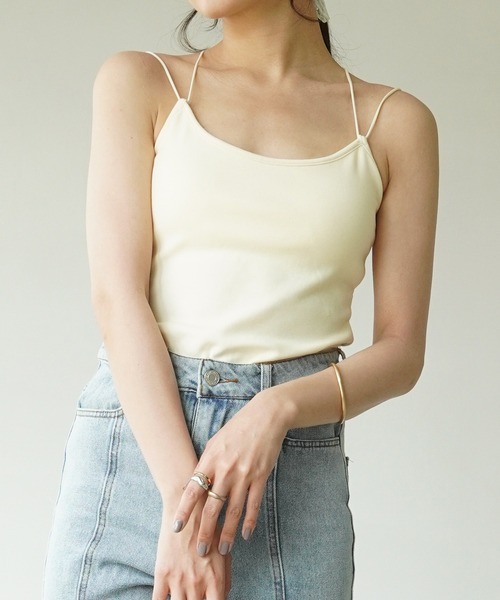 IAMUSE(アイアミューズ)の「【IAMUSE】バッククロスカップインキャミソール S0678(キャミソール・レディース・グリーン/ブラック/オフホワイト/ベージュ・FREE)」の2枚目の写真