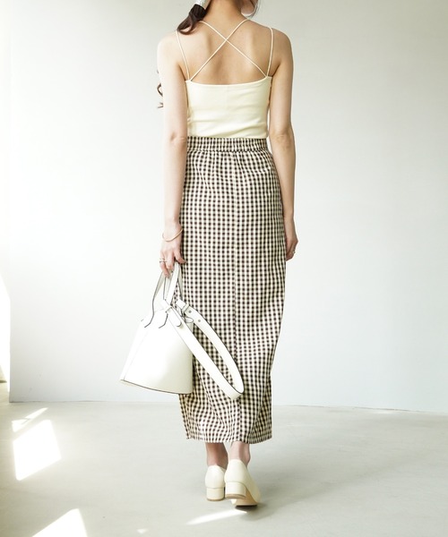 IAMUSE(アイアミューズ)の「【IAMUSE】バッククロスカップインキャミソール S0678(キャミソール・レディース・グリーン/ブラック/オフホワイト/ベージュ・FREE)」の16枚目の写真