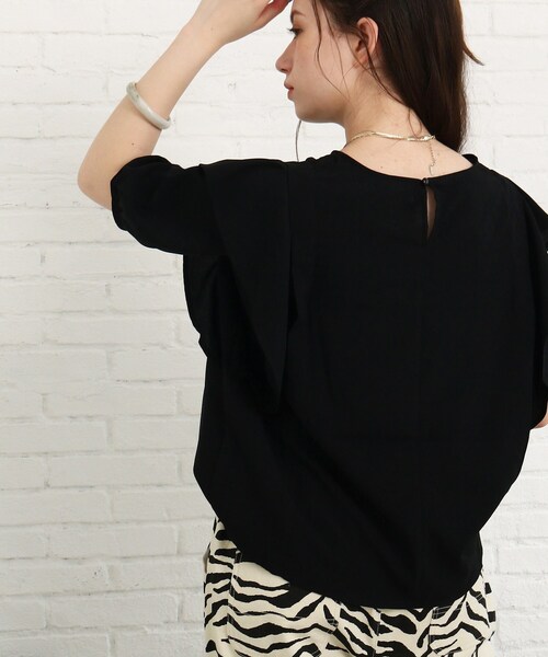 Cutie Blonde（キューティーブロンド）の「◆【プチプラ】肩フリルブラウス（シャツ/ブラウス・レディース・ブラック/オフホワイト/ライトパープル・01/02/03）」の14枚目の写真