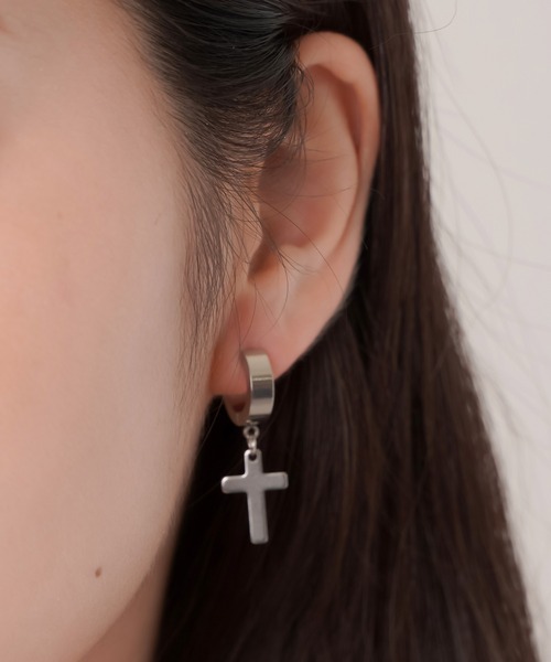 SPINNS(スピンズ)の「メタルミニフープピアス(ピアス(両耳用)・レディース・A/B/C/D・ONESIZE)」の3枚目の写真