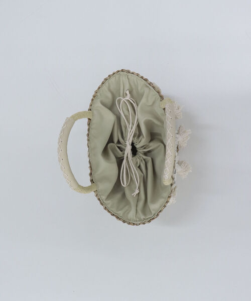 fredy emue（フレディエミュ）の「タッセルラインかごバッグ（かごバッグ・レディース・オフホワイト/ブラック・FREE）」の9枚目の写真