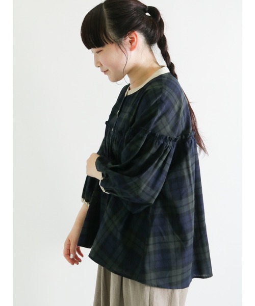 Samansa Mos2(サマンサ モスモス)の「配色ギャザーブラウス(シャツ/ブラウス・レディース・ブラック/ベージュ/ネイビー/オフホワイト/モカ・フリ-)」の17枚目の写真