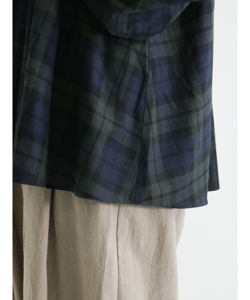 Samansa Mos2(サマンサ モスモス)の「配色ギャザーブラウス(シャツ/ブラウス・レディース・ブラック/ベージュ/ネイビー/オフホワイト/モカ・フリ-)」の16枚目の写真