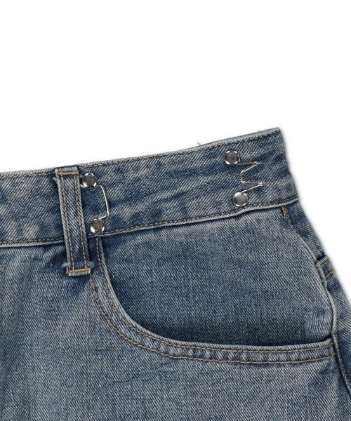 SPINNS（スピンズ）の「ウエストフック付き デニムワイドパンツ（デニムパンツ・レディース・ブラック/サックスブルー・ONESIZE）」の17枚目の写真