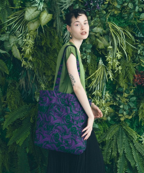 manana suerte（マニャーナスエルテ）の「ジャガードリバーシブルTOTE BAG（トートバッグ・レディース・ブラック/パープル/ピンク・FREE）」の17枚目の写真