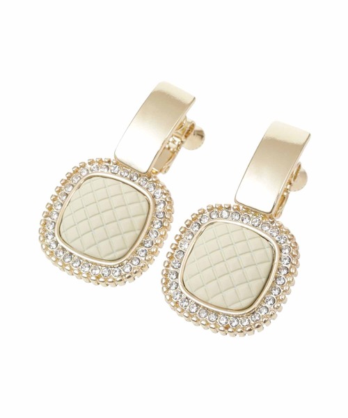 31 Sons de mode（トランテアン　ソン　ドゥ　モード）の「キルティング風スクエアイヤリング（イヤリング・レディース・オフホワイト/ピンク・フリー）」の2枚目の写真