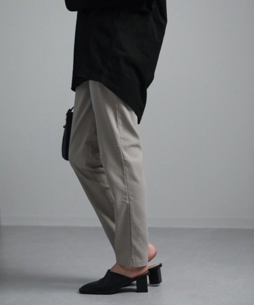 sakishimatokyo(サキシマトーキョー)の「ストレッチルーズパンツ(チノパンツ・レディース・ブラック/オフホワイト/カーキ/グレイッシュベージュ・M/L)」の12枚目の写真