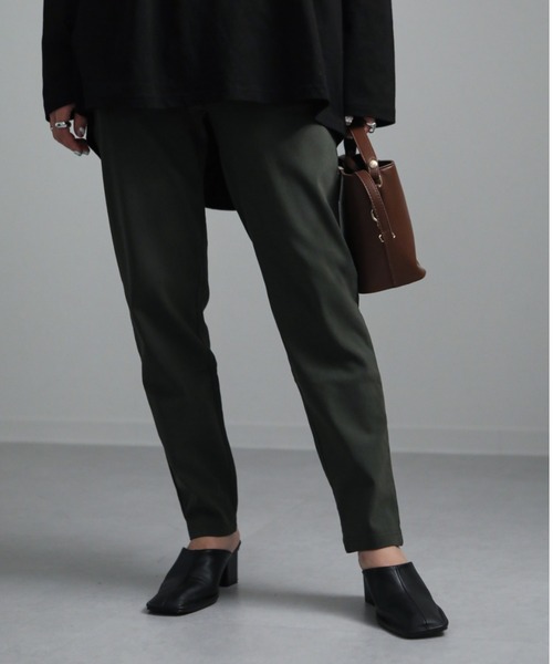 sakishimatokyo(サキシマトーキョー)の「ストレッチルーズパンツ(チノパンツ・レディース・ブラック/オフホワイト/カーキ/グレイッシュベージュ・M/L)」の14枚目の写真