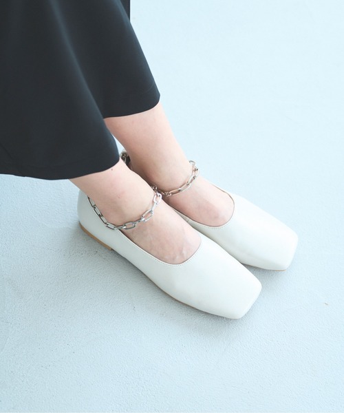 FREE'S MART(フリーズマート)の「チェーンフラットシューズ(その他シューズ・レディース・ホワイト/ブラック/ベージュ・SMALL/MEDIUM)」の13枚目の写真