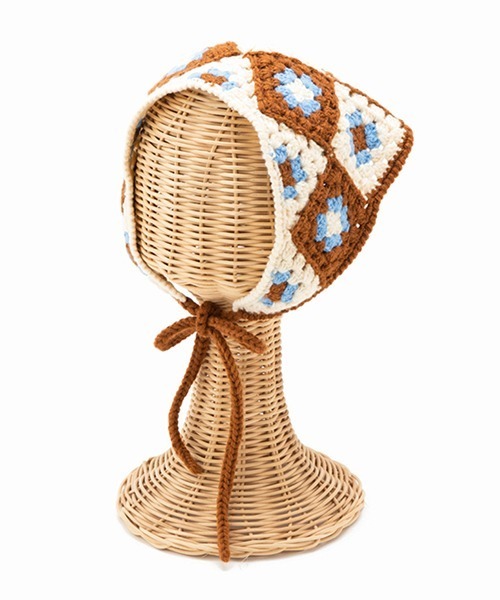 Casselini（キャセリーニ）の「Casselini(キャセリーニ)kidsクロシェモチーフ頭巾（ハット・キッズ・ホワイト/ブラック/ブラウン・FREE）」の8枚目の写真